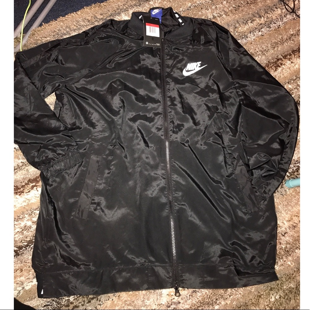 Nike windbreaker